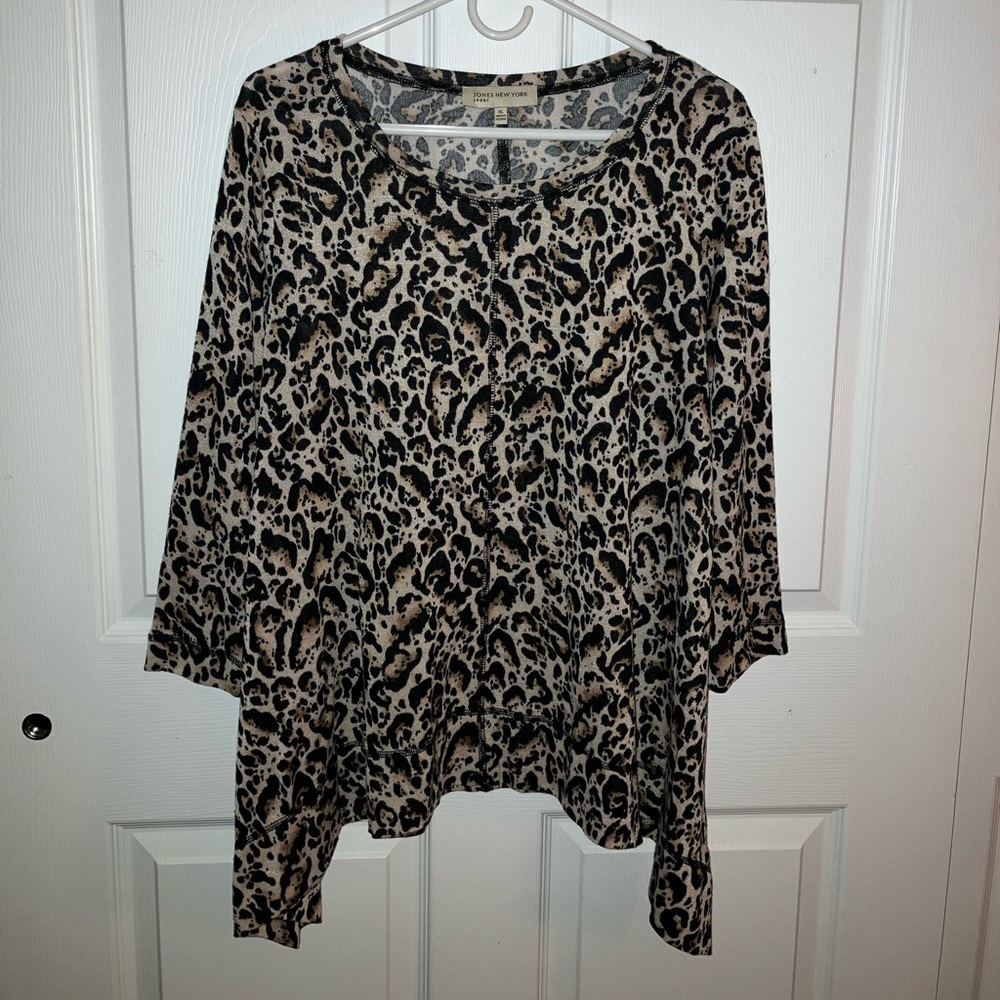 Jones New York Flowy Leopard Print Tunic
